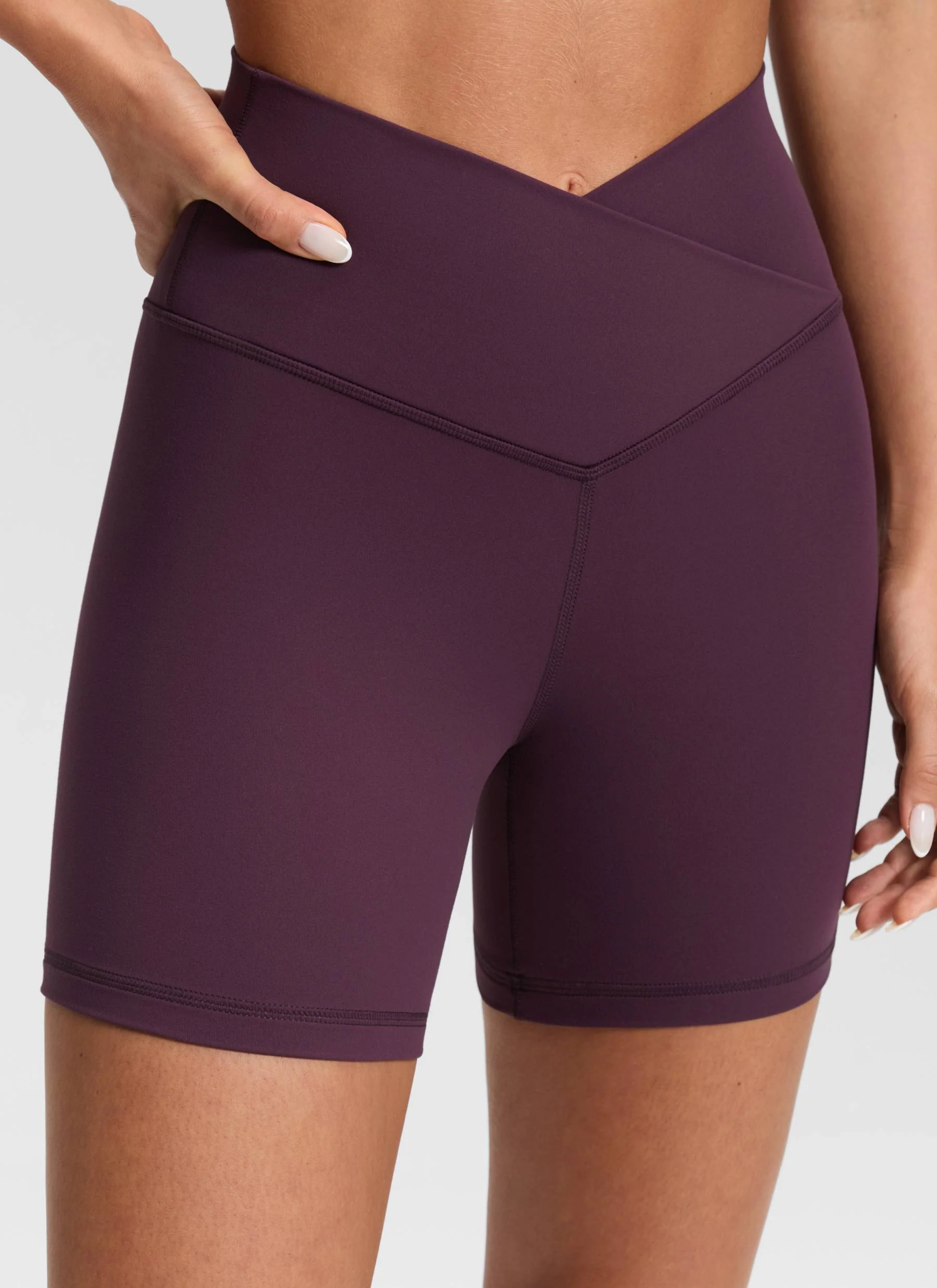14960-butterluxe-v-cross-waist-shorts-5-7.webp Butterluxe V Cross Waist Shorts 5"
