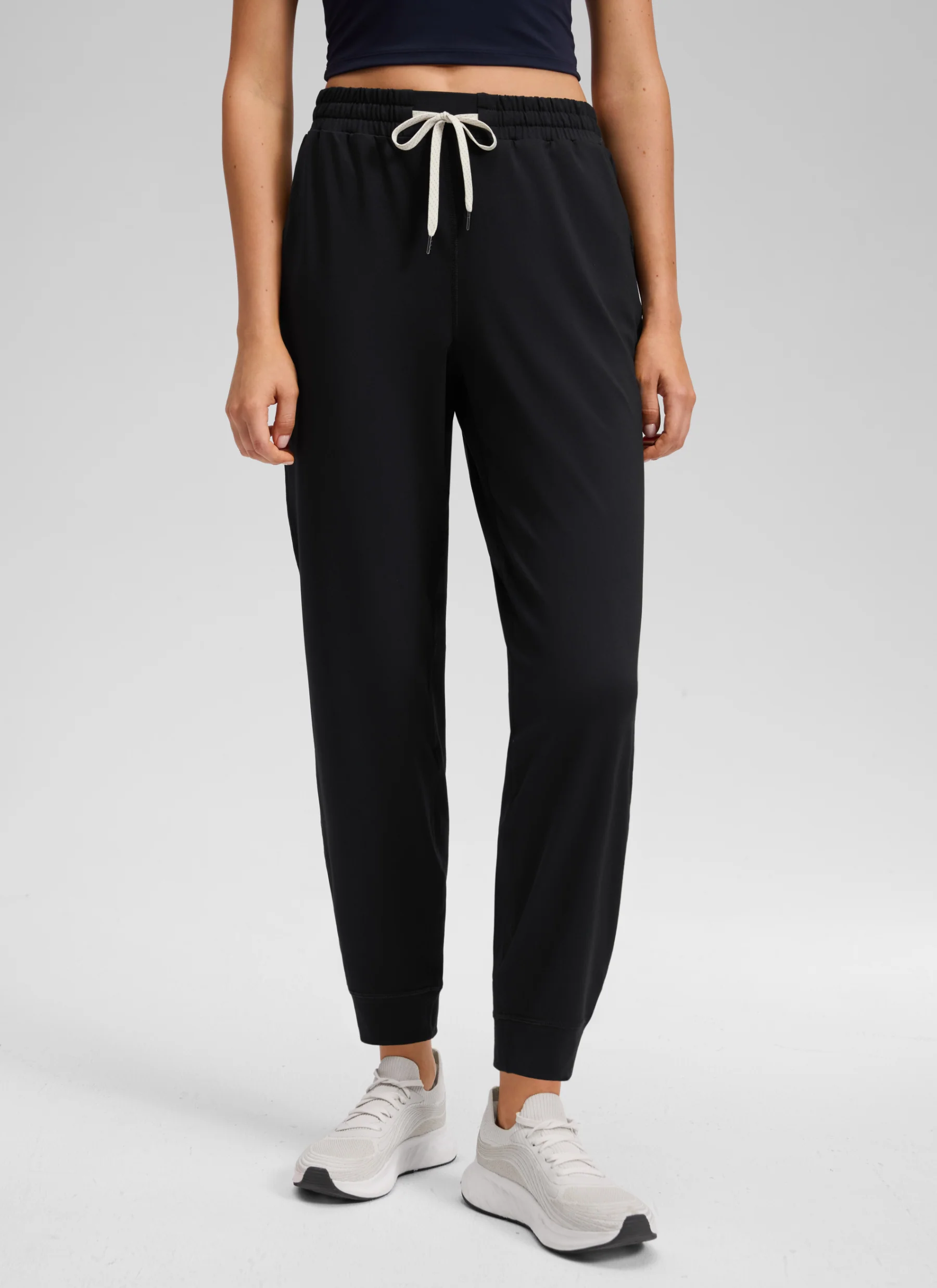 Drawstring Performance Pocket Jogger 27.5"