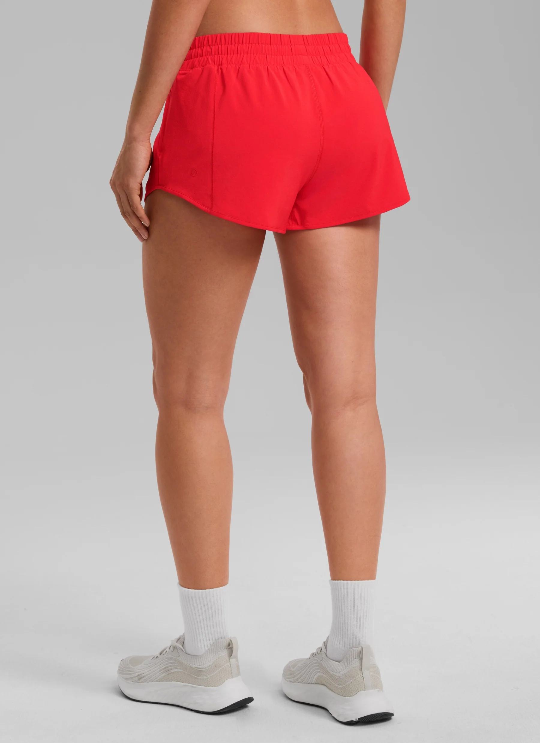 Feathery-Fit Soft Liner Zip Pocket Shorts 2.5''