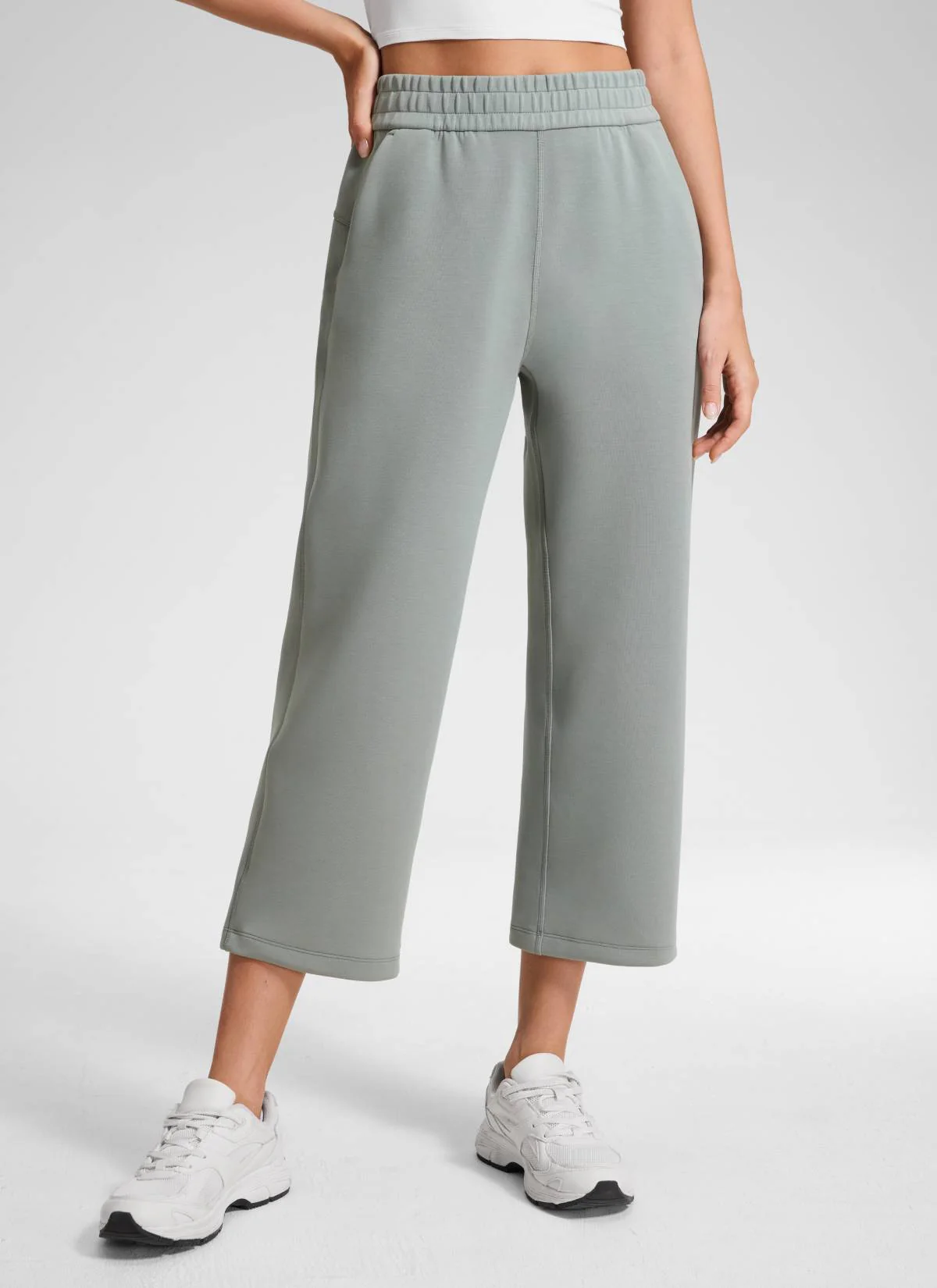 640-softaura-modal-high-rise-pocket-sweatpant-24-1.webp SoftAura Modal High Rise Pocket Sweatpant 24"